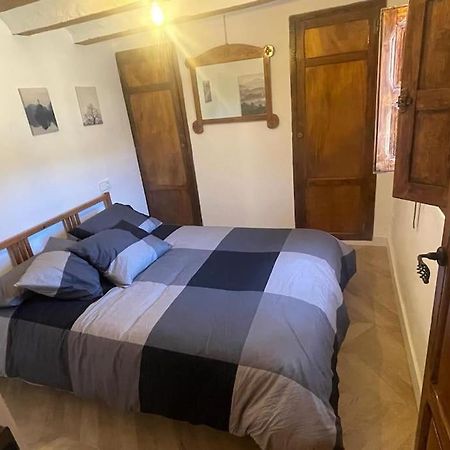 Acogedora Casa Con Patio-Parking Villa Albarracin Ngoại thất bức ảnh