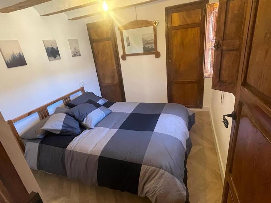 Acogedora Casa Con Patio-Parking Villa Albarracin Ngoại thất bức ảnh